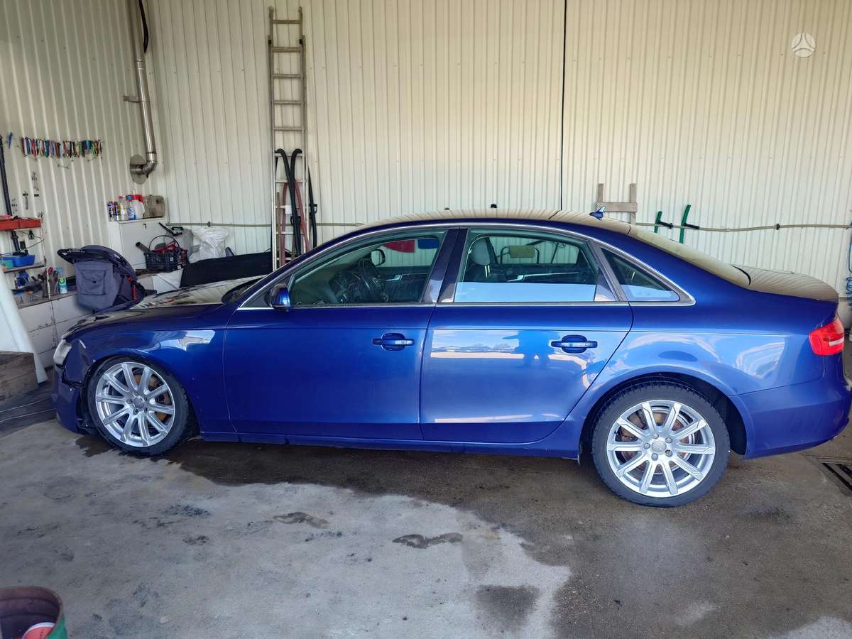 Audi A4 по частям. Audi a4 b8 5 dalys