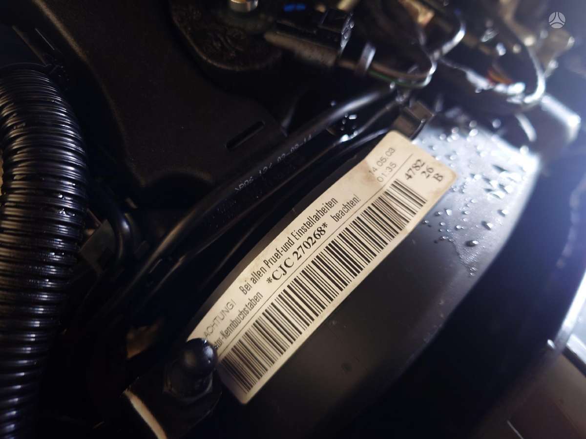 Audi A4 по частям. Audi a4 b8 5 dalys