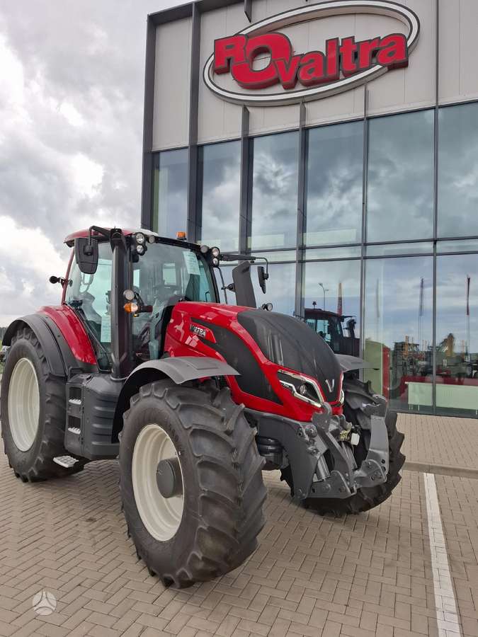 Valtra T215 Versu, тракторы