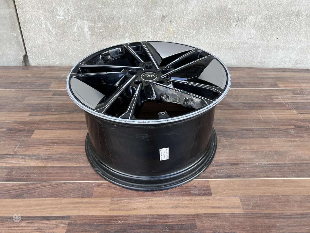 Audi e-tron GT, 4J3601025AD, Cen20746