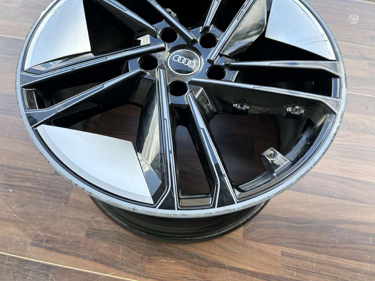 Audi e-tron GT, 4J3601025AD, Cen20746
