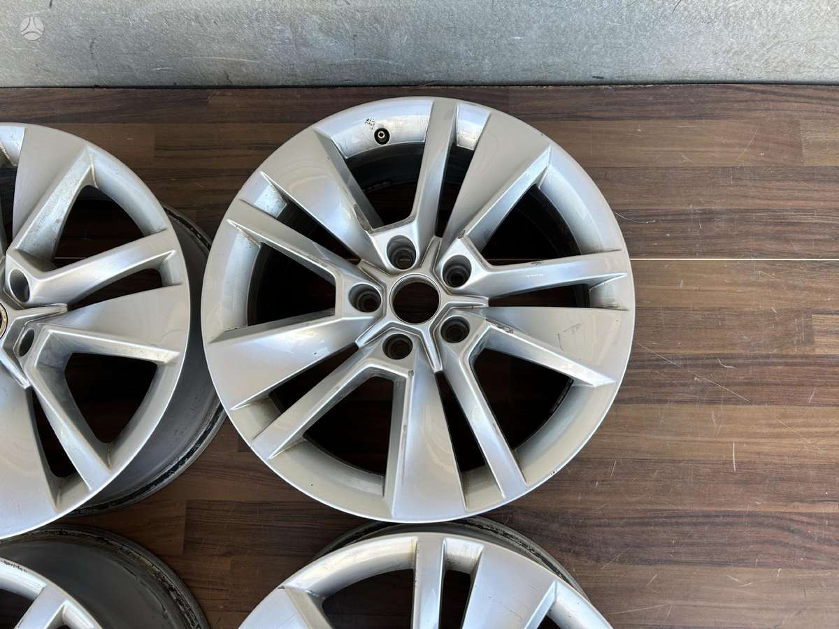 Skoda Karoq, 57A601025K, Cen20822