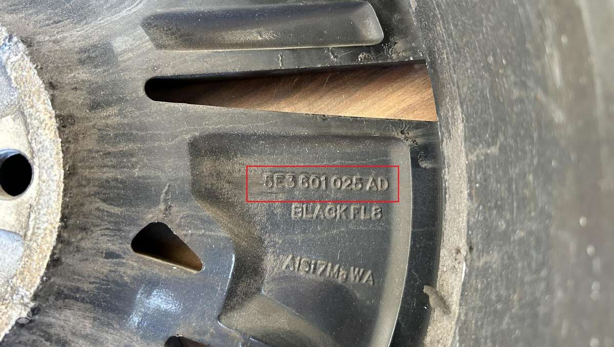 Skoda Octavia, 5E3601025AD, Cen20829