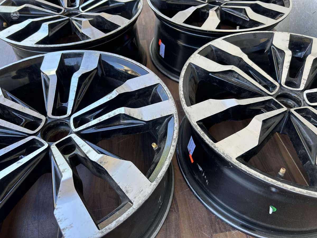 Volkswagen Golf Cen20876