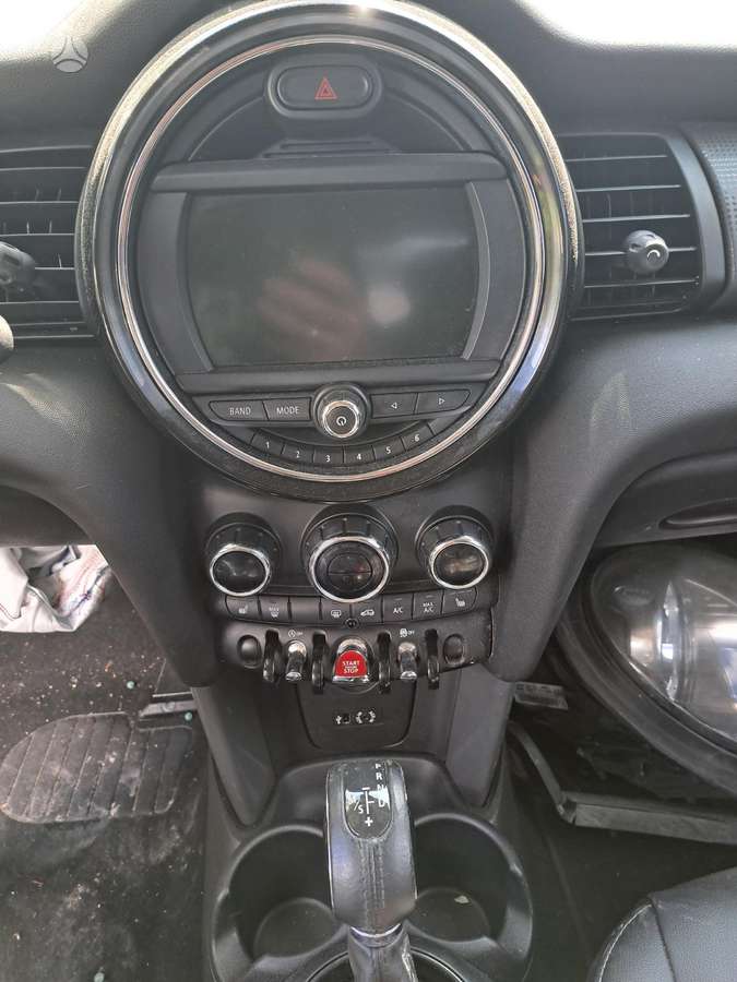 Mini Cooper, F56