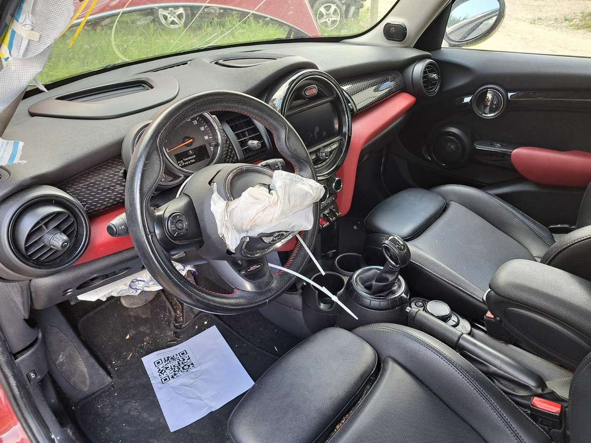 Mini Cooper S, F55