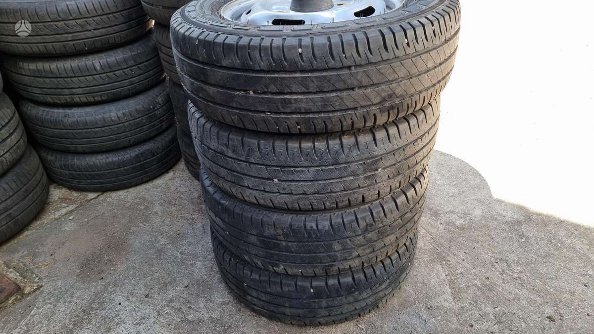 Ford Transit, plieniniai štampuoti, R15