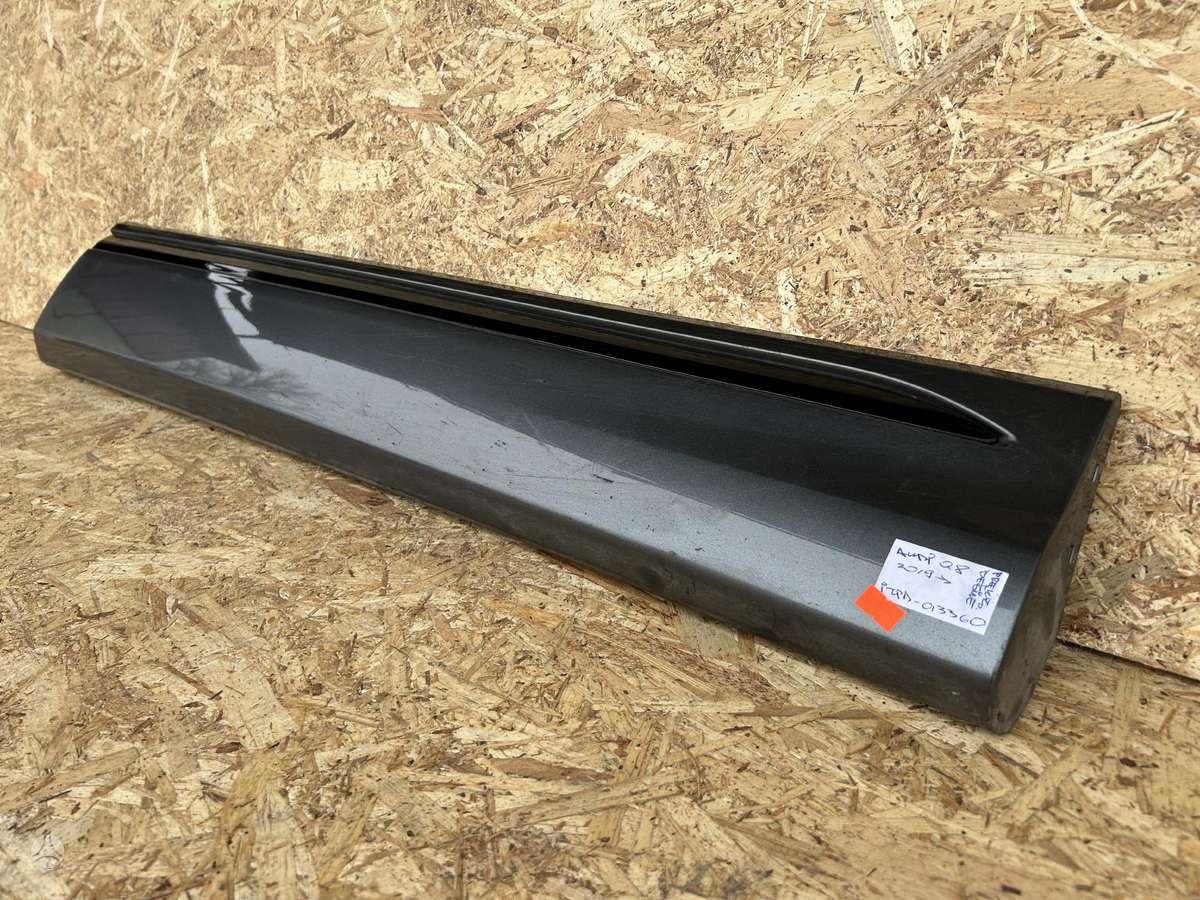 Audi Q8, 4M8853960D, Cen20187