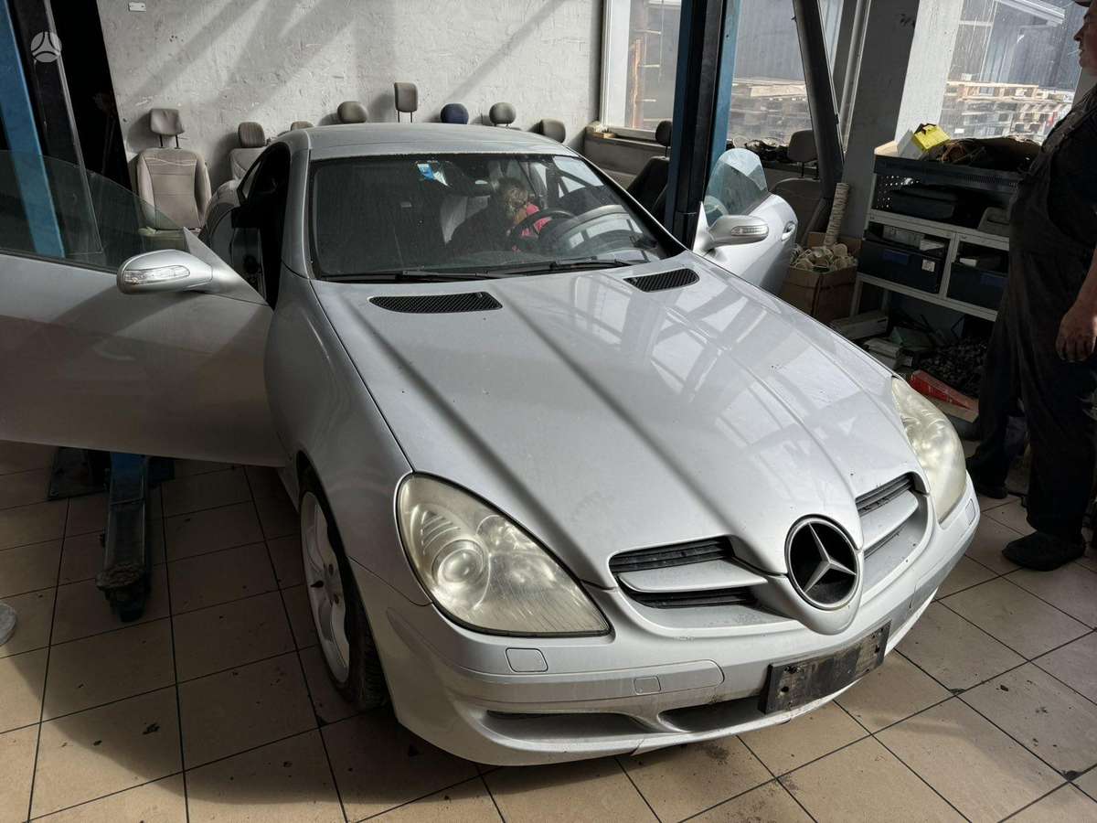 Mercedes-Benz SLK200 по частям
