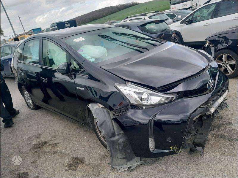 Toyota Prius+ по частям