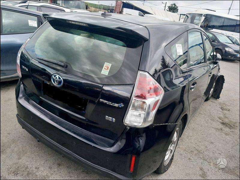 Toyota Prius+ по частям