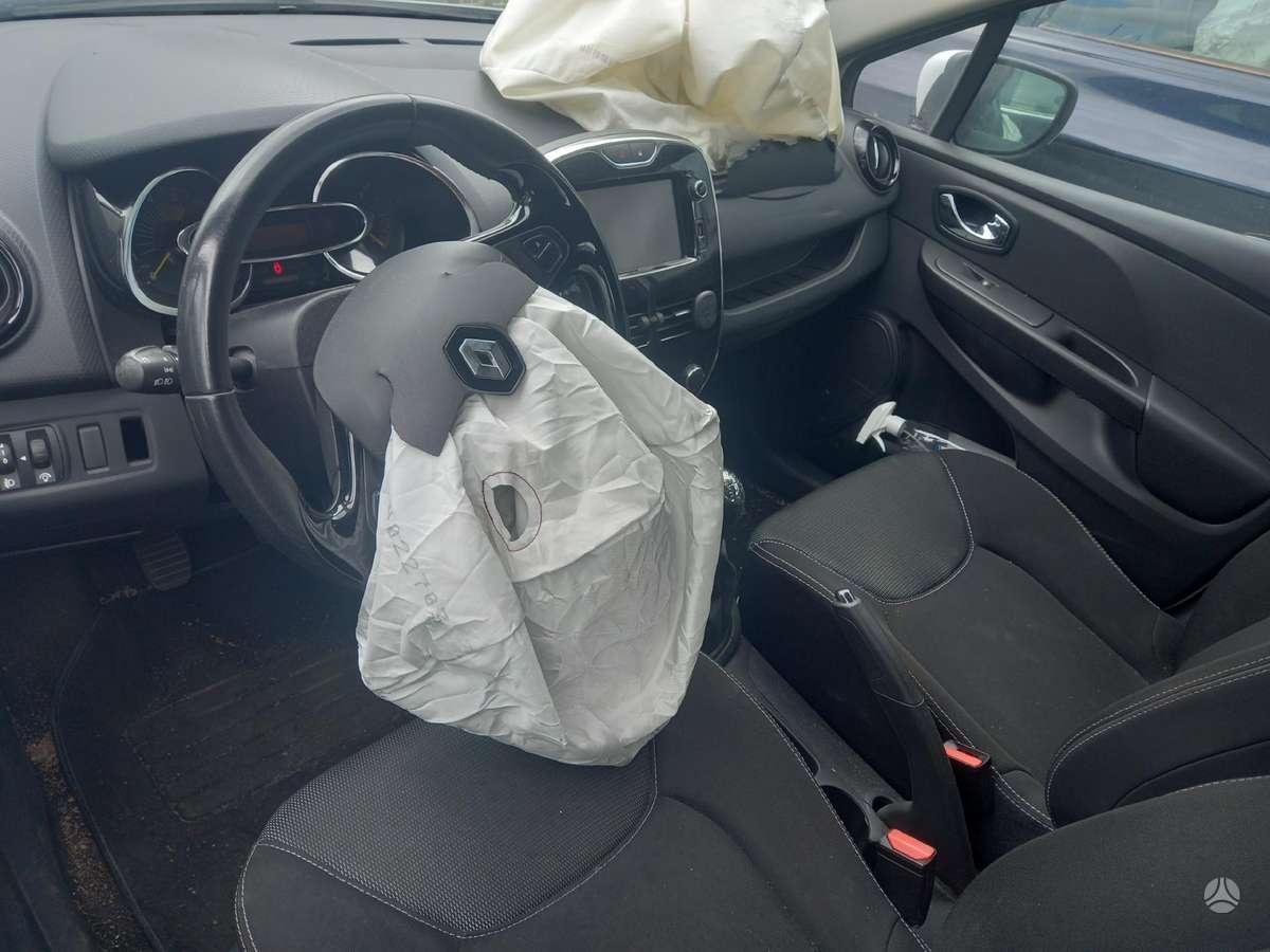 Renault Clio rezerves daļās