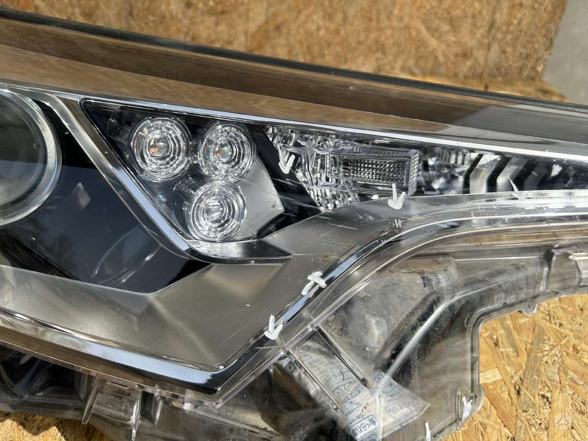 Toyota C-HR, 81110F403100, Cen20362