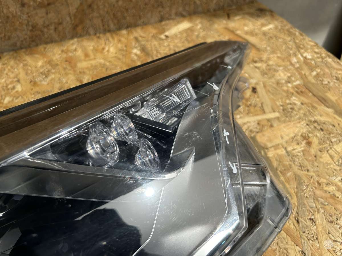 Toyota C-HR, 81110F403100, Cen20362