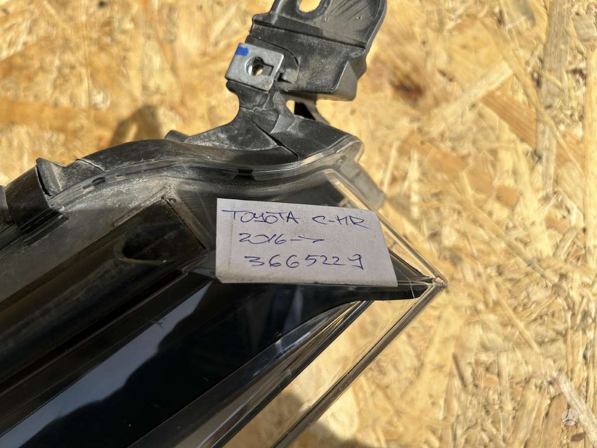 Toyota C-HR, 81110F403100, Cen20362