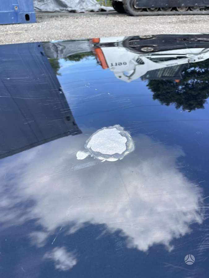 BMW 7 serija hood (front, rear)