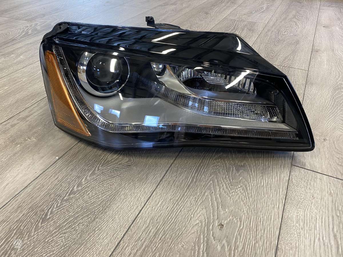 Audi A8 lights