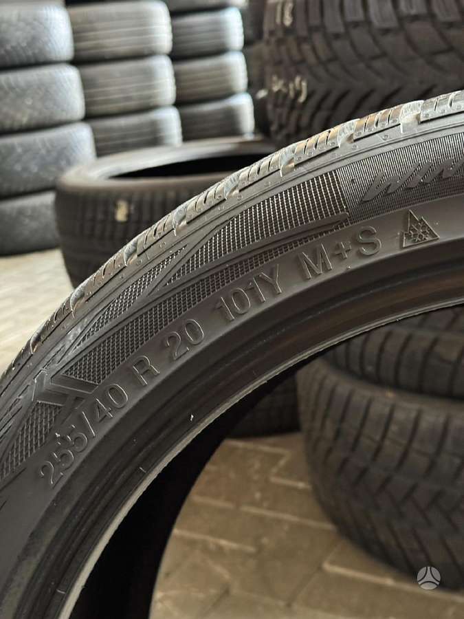 Vredestein WINTRAC PRO, winter 255/40 R20