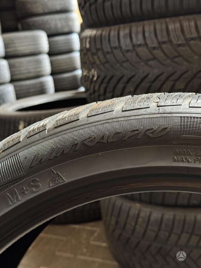 Vredestein WINTRAC PRO, winter 255/40 R20