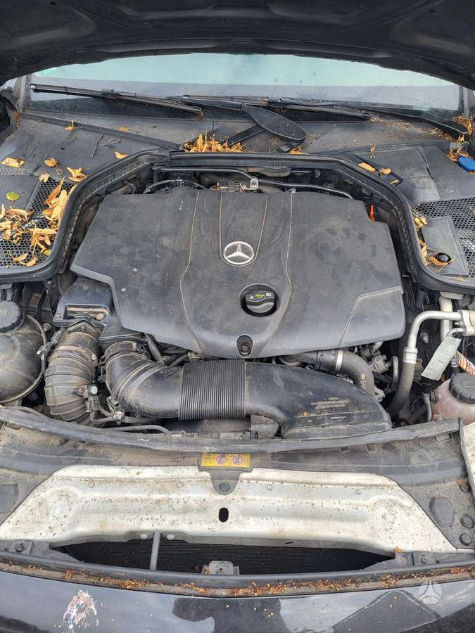 Mercedes-Benz C klasė по частям