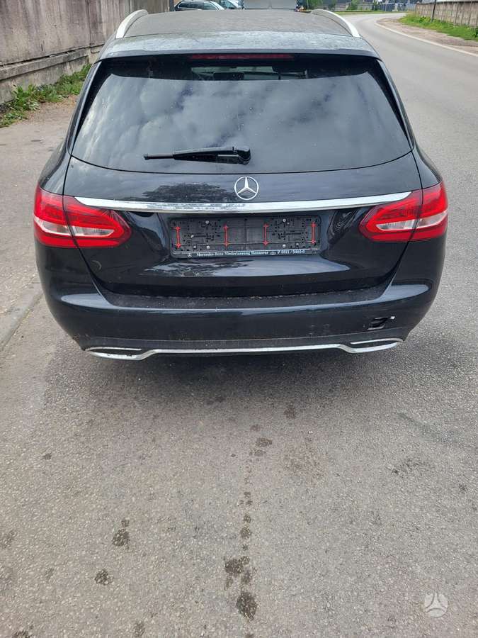 Mercedes-Benz C klasė по частям