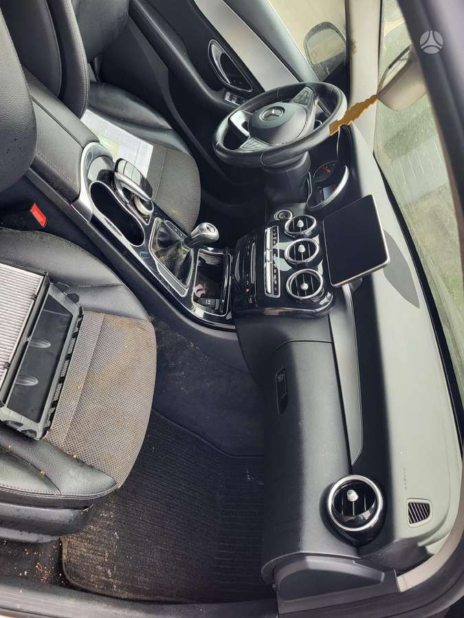 Mercedes-Benz C klasė по частям