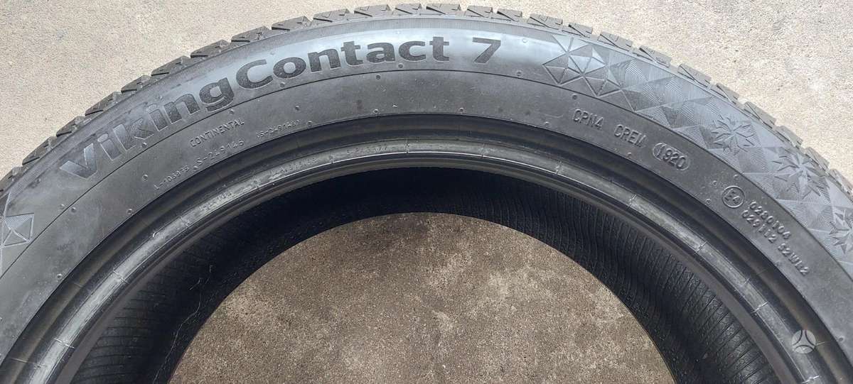 Continental, зимние 255/50 R20