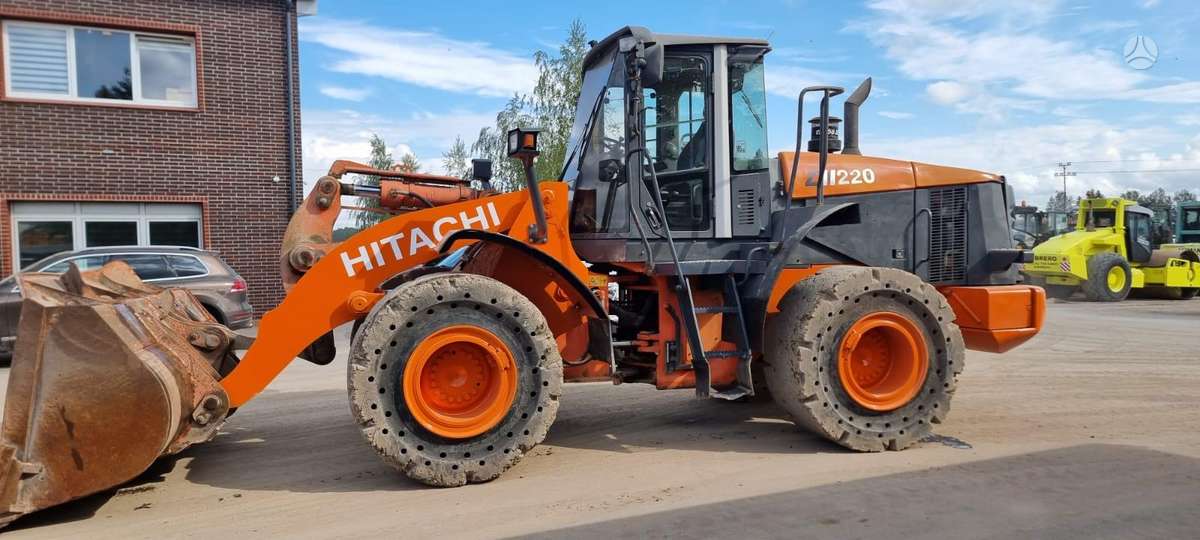 Hitachi ZW220, frontal loader