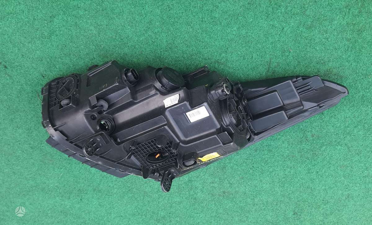 Hyundai i40, 92102-3z620