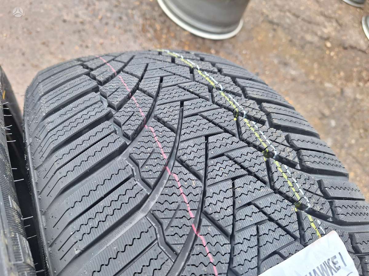 Rockblade, winter 245/45 R18