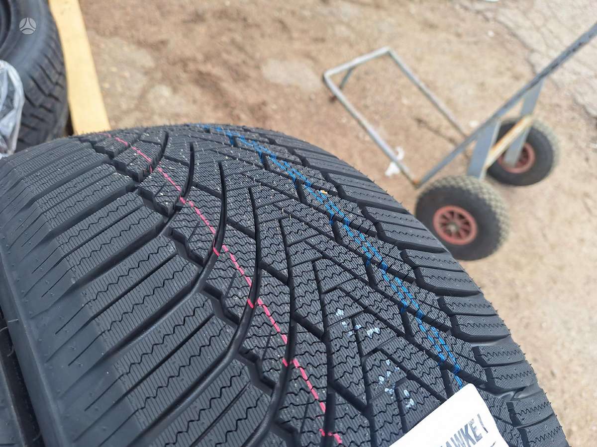 Rockblade, winter 225/40 R18