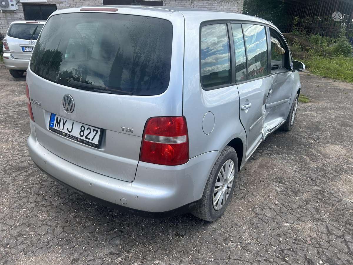 Volkswagen Touran Dalis pristatome