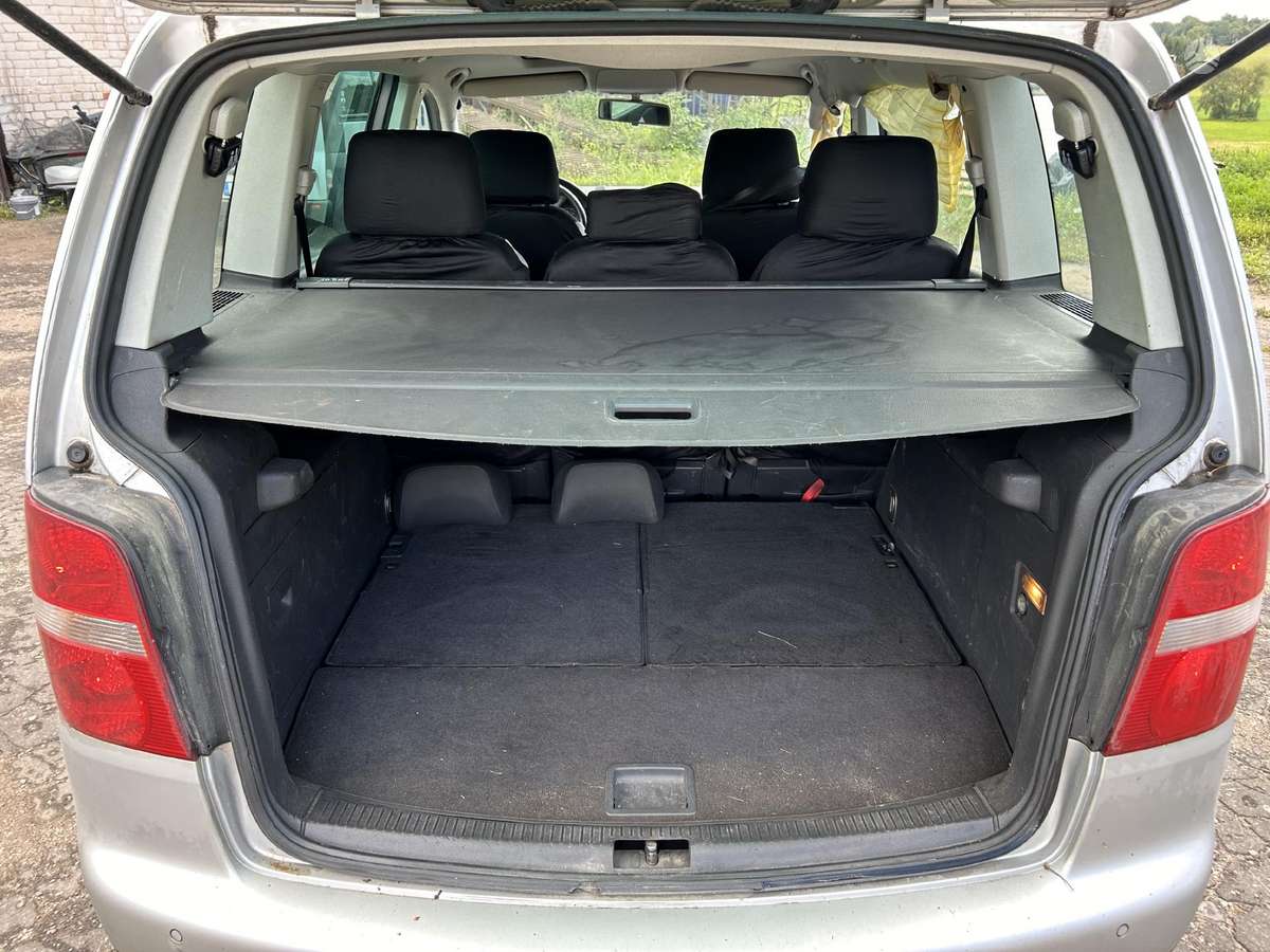 Volkswagen Touran Dalis pristatome
