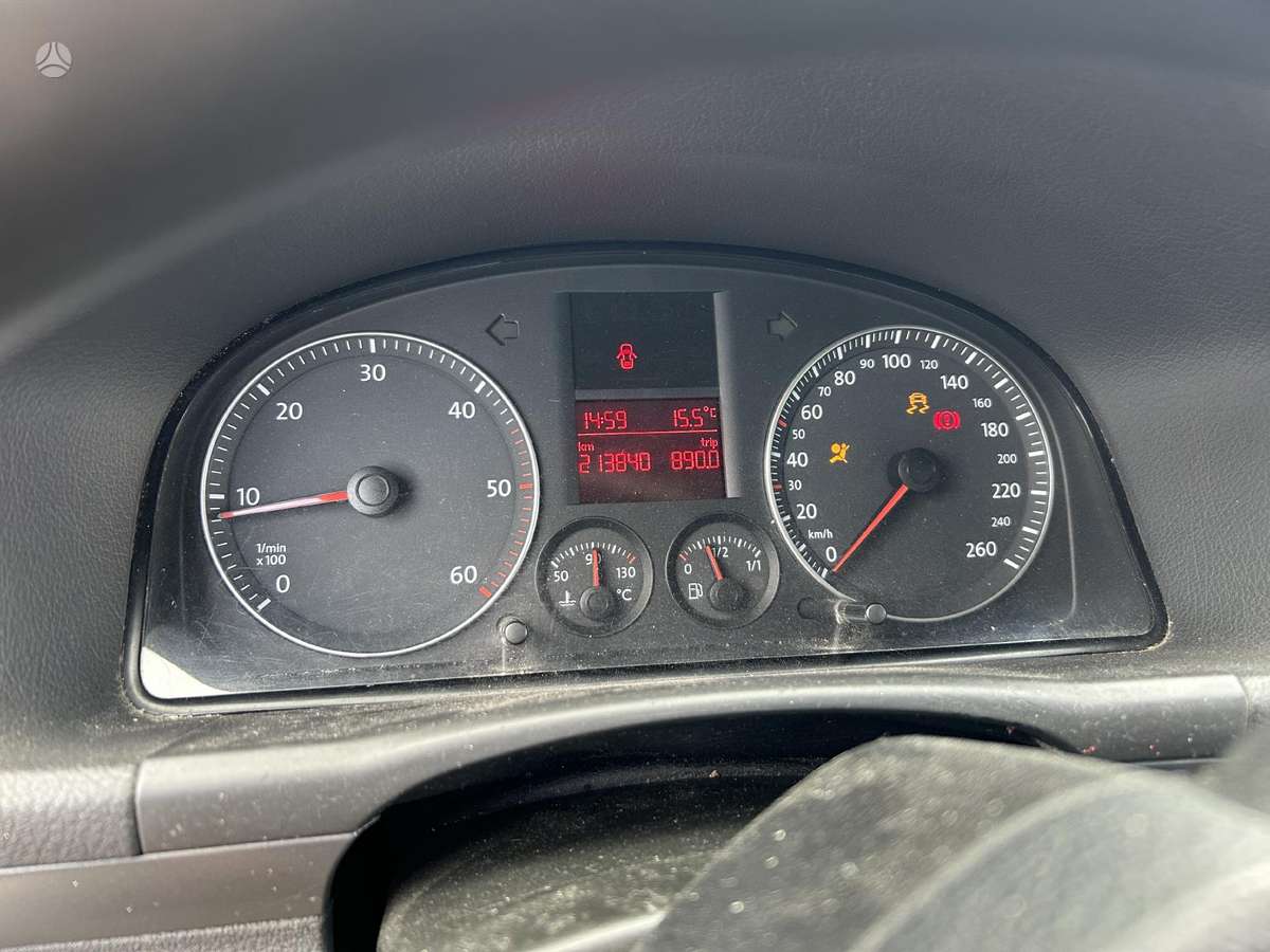 Volkswagen Touran Dalis pristatome