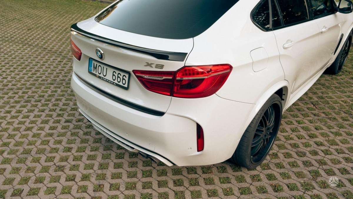 BMW X6, 4.4 l., off-road / crossover