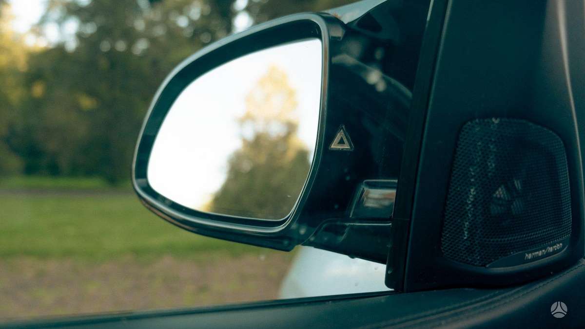 BMW X6, 4.4 l., off-road / crossover