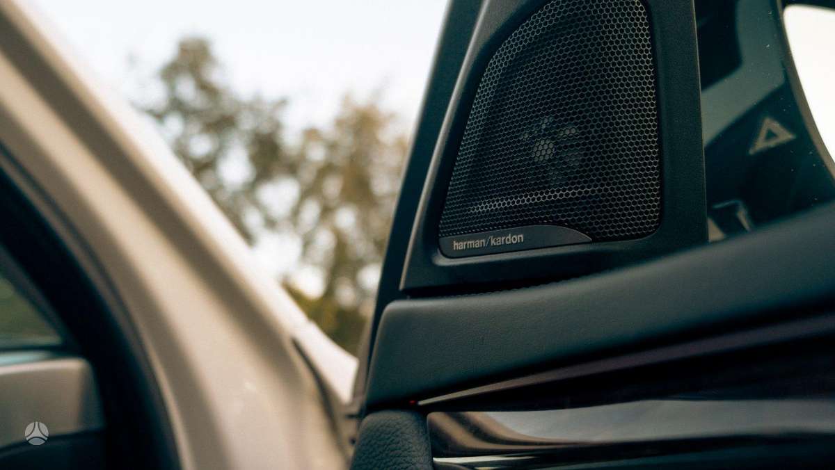 BMW X6, 4.4 l., off-road / crossover