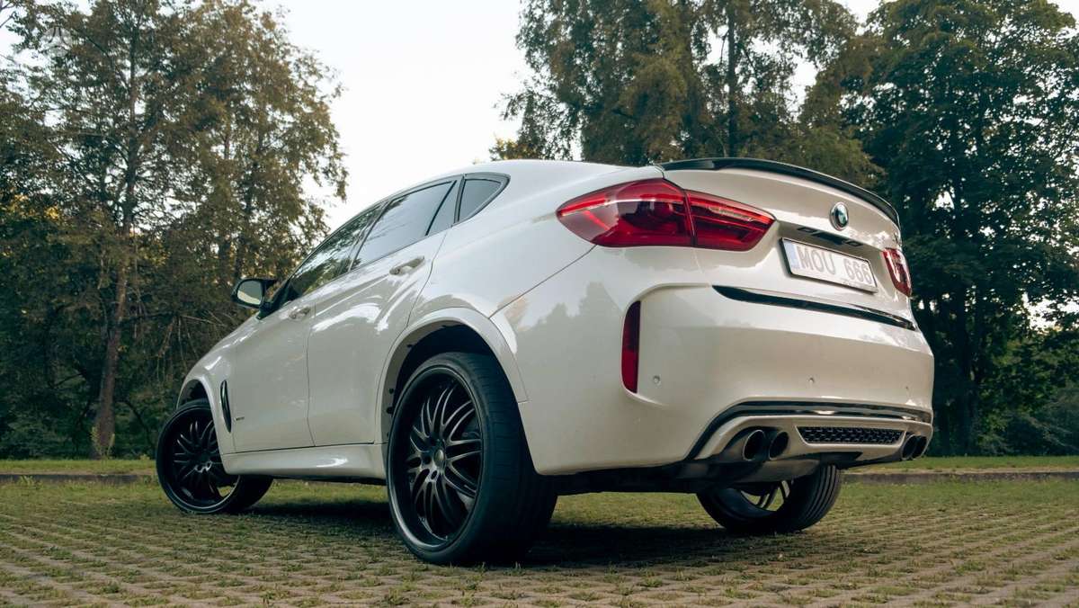 BMW X6, 4.4 l., off-road / crossover
