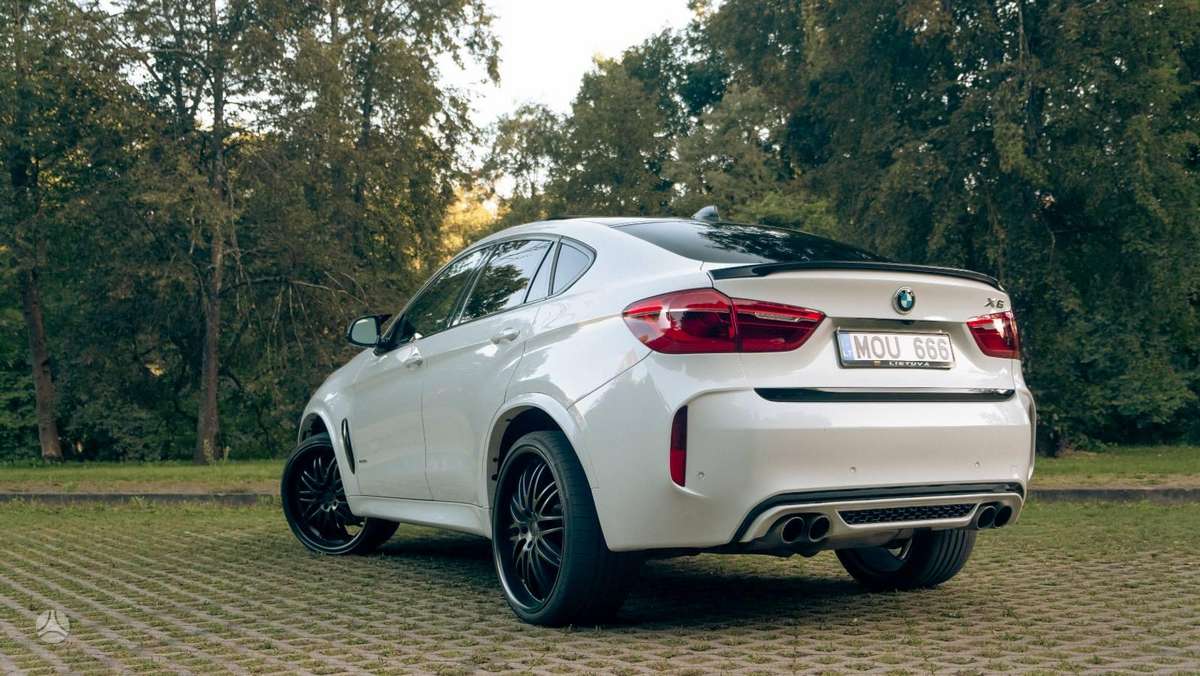 BMW X6, 4.4 l., off-road / crossover