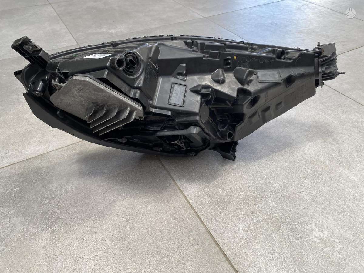 Tesla Model 3, 1077376-50-B
