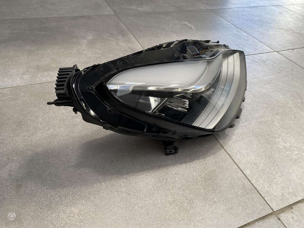Tesla Model 3, 1077376-50-B