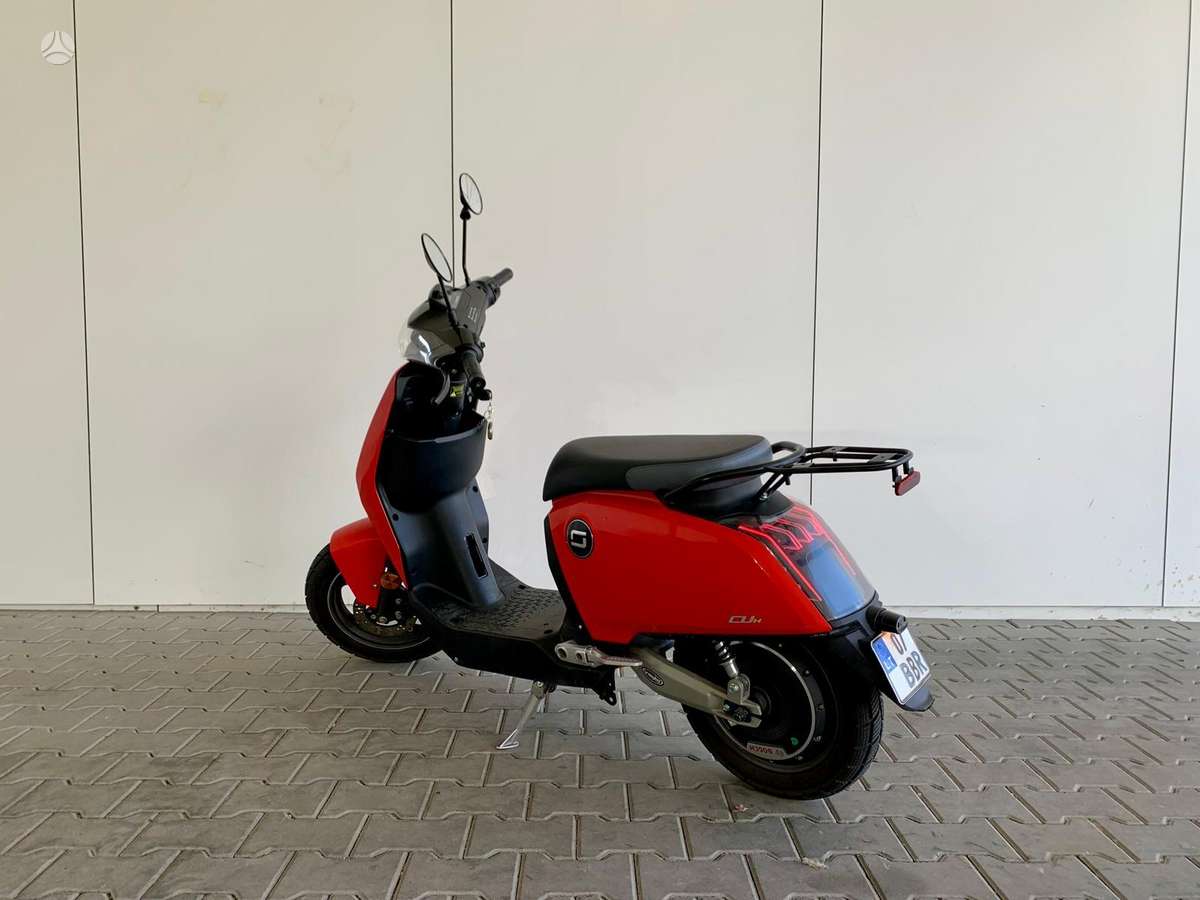 Super Soco/Vmoto CUx, scooters / mopeds