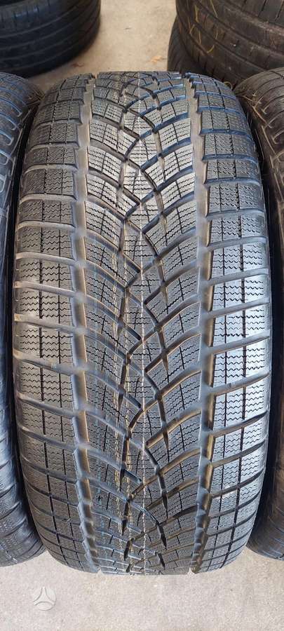 Goodyear, winter 255/50 R19
