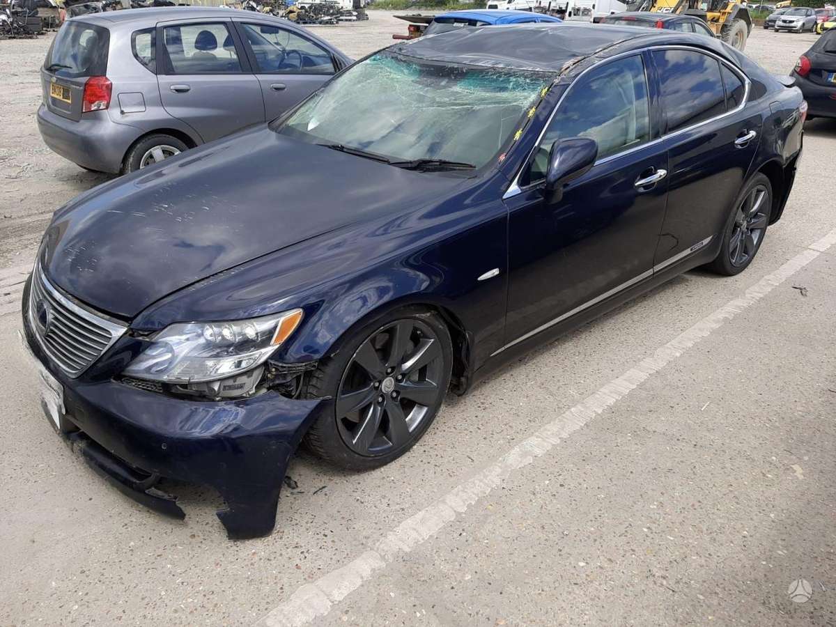 Lexus LS 600h, 2UR-FSE