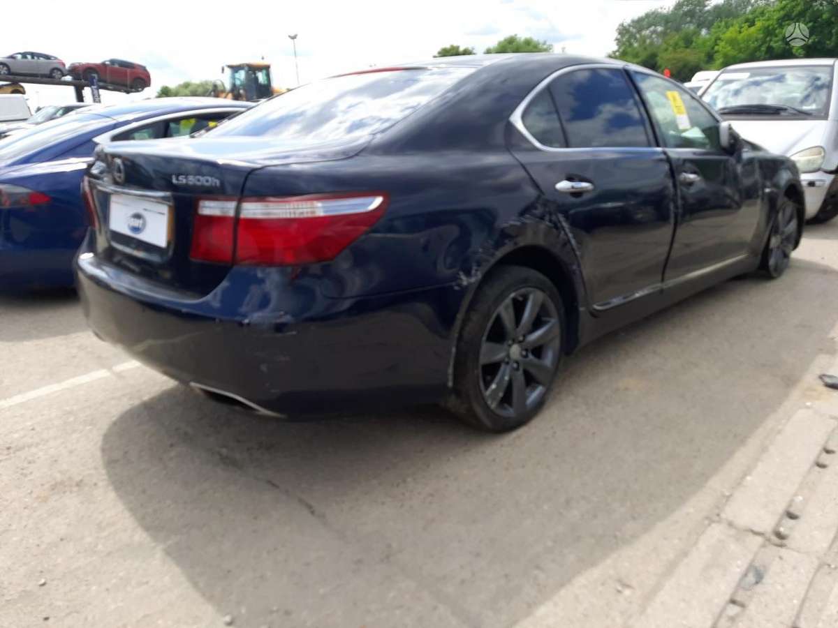 Lexus LS 600h, 2UR-FSE