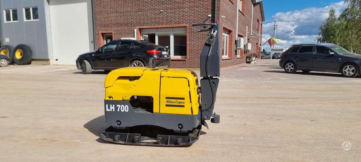 Atlas Copco LH700, vibrator / compactor