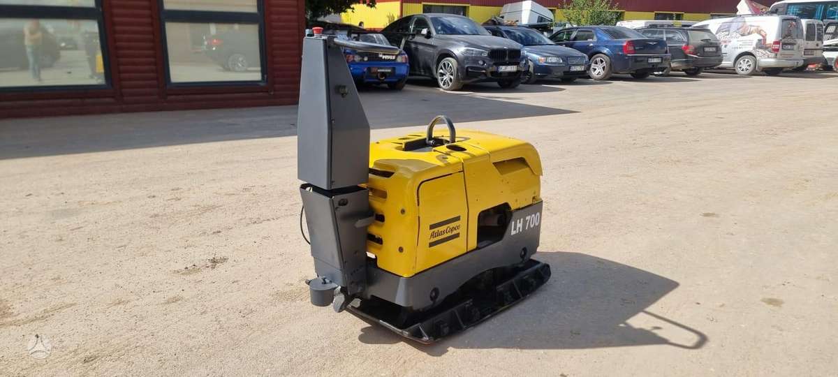 Atlas Copco LH700, vibrator / compactor