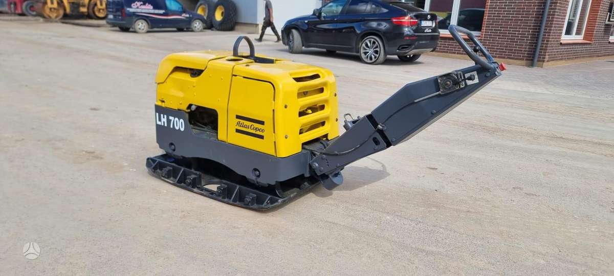Atlas Copco LH700, vibrator / compactor
