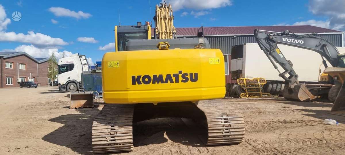 Komatsu PC210 LC-8, экскаваторы