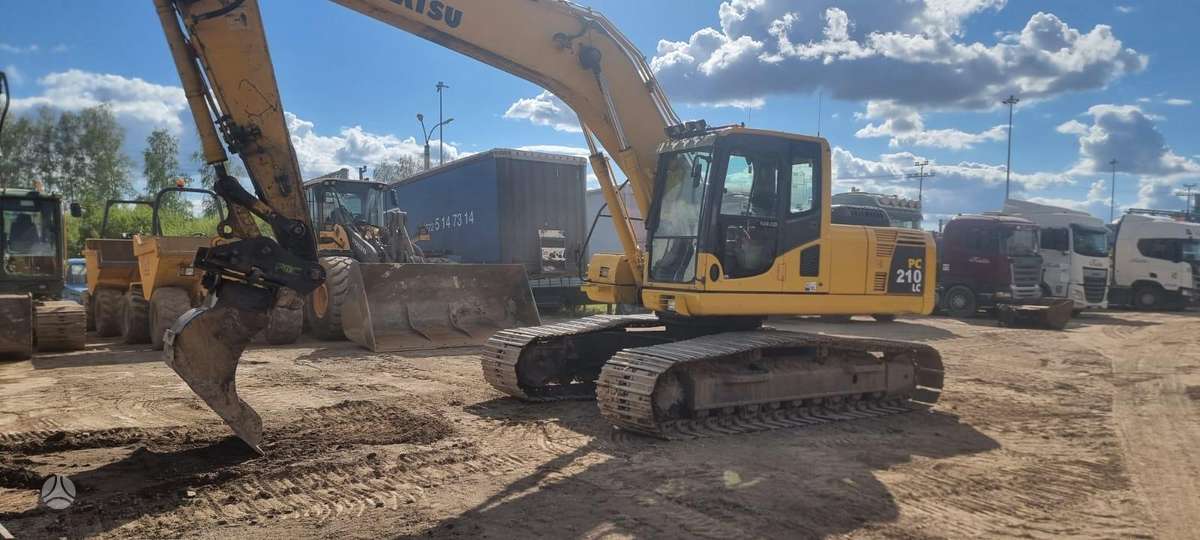 Komatsu PC210 LC-8, excavator